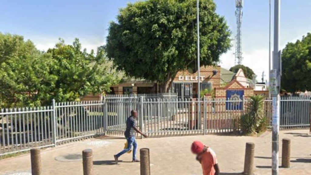 Young boy drowns in dam not far from home in Delft