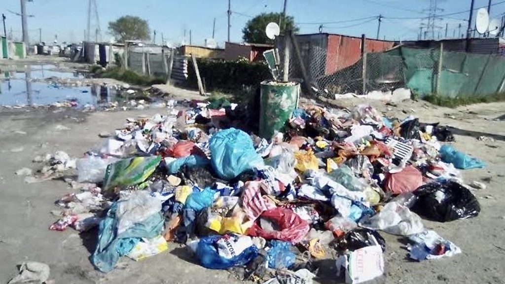 Khayelitsha families rally to help bury three children who died after playing on dump site
