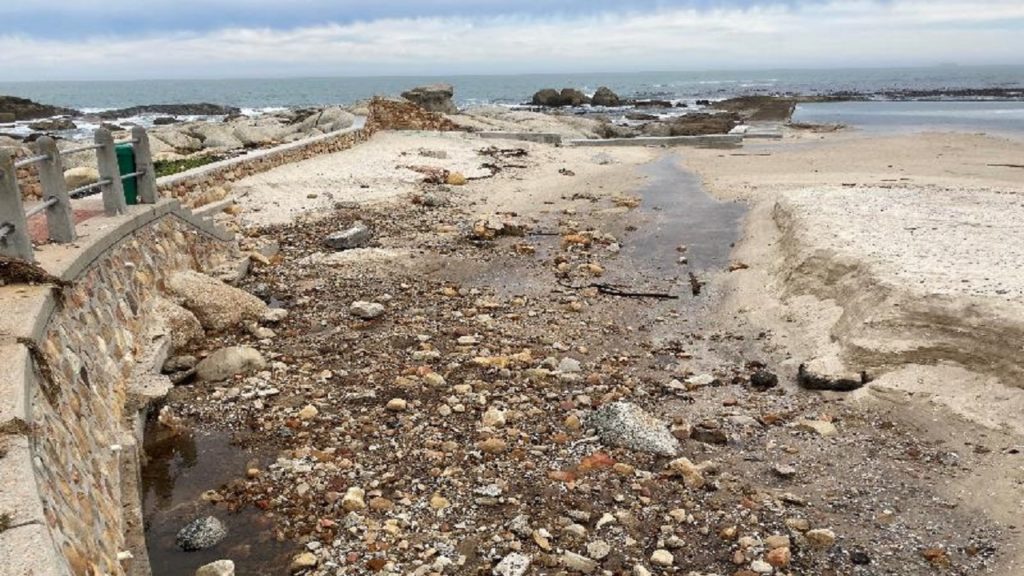 City to start beach-levelling project at Camps Bay Tidal Pool next week