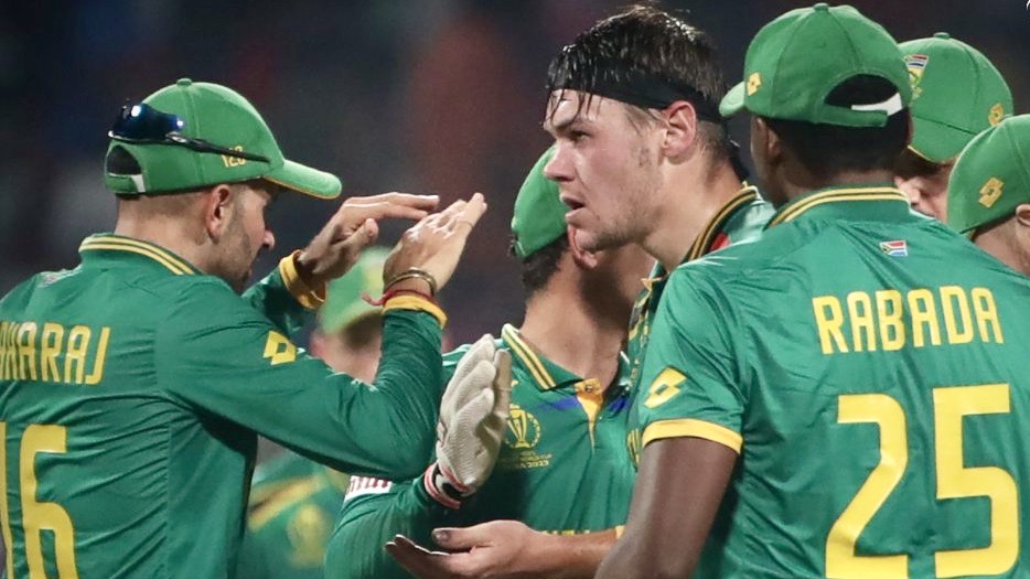 CWC semi-final sees Australia edge past South Africa by three wickets