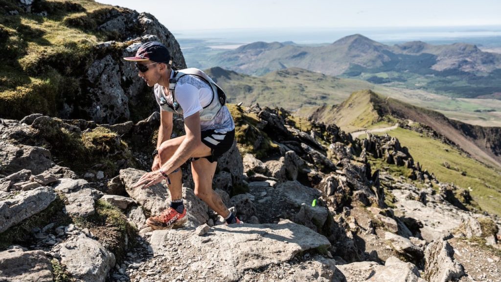 British long-distance runner mugged on Table Mountain road