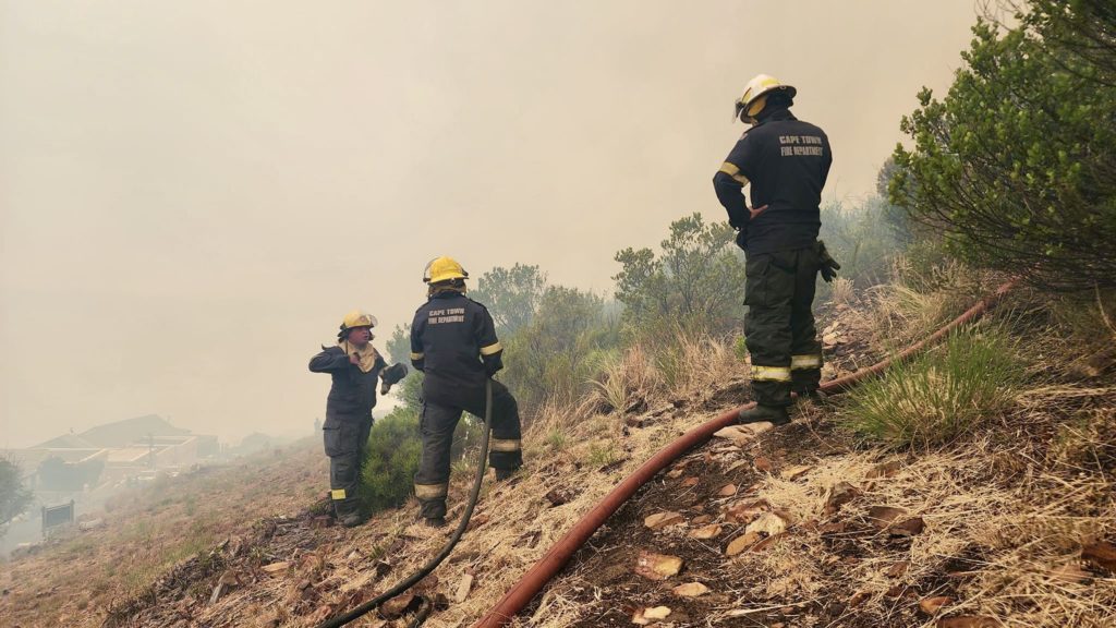 Public urged to follow the instructions of firefighting authorities