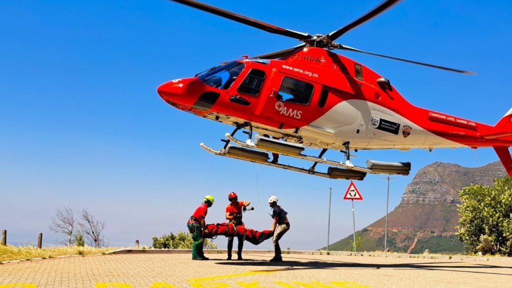 WSAR advises caution after 17-year-old collapses on Platteklip Gorge