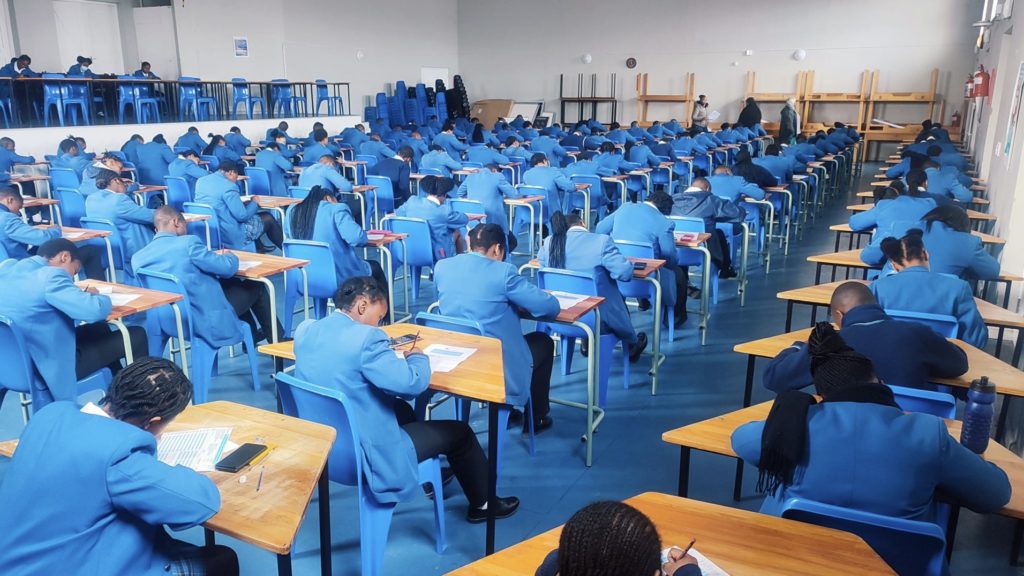 Five Western Cape districts achieve over 80% matric pass rates