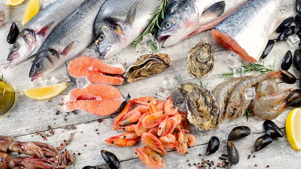 Indulge in fresh seafood and fun-filled festivities in the bay