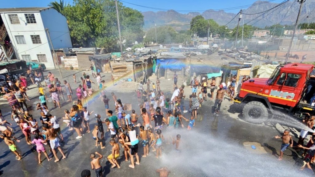 Drakenstein firefighters help cool down Paarl residents
