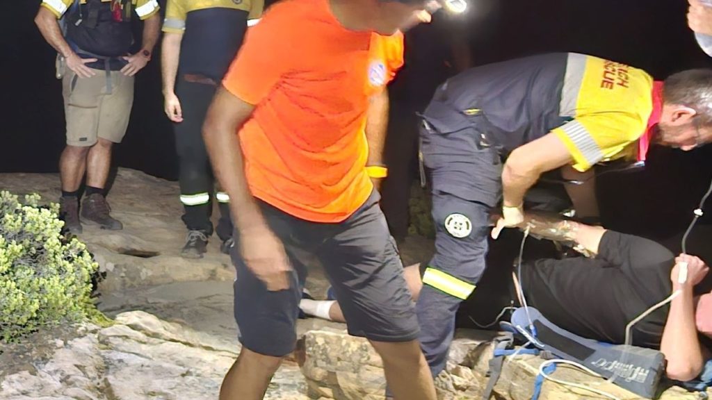 WSAR teams respond to dehydrated teen during party on Lion’s Head