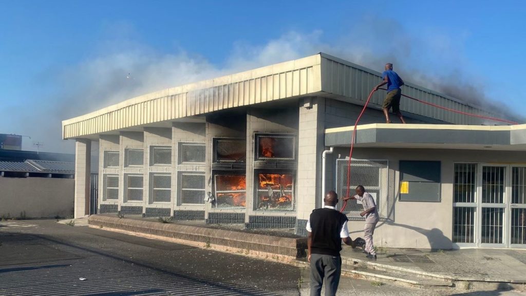 City of Cape Town closes Khayelitsha Library due to fire
