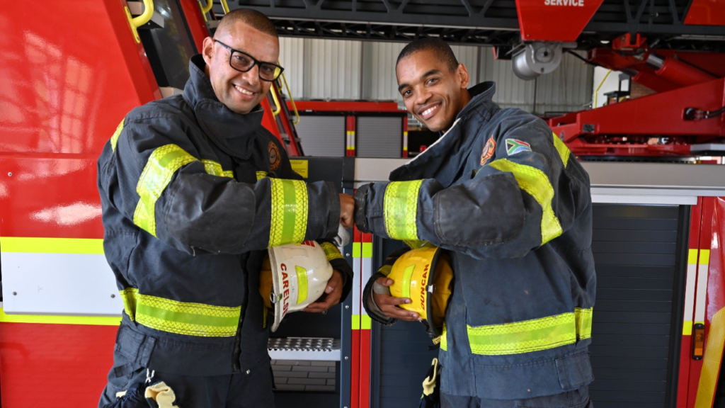 Firefighters ready for charity run in full gear at Two Oceans Half Marathon