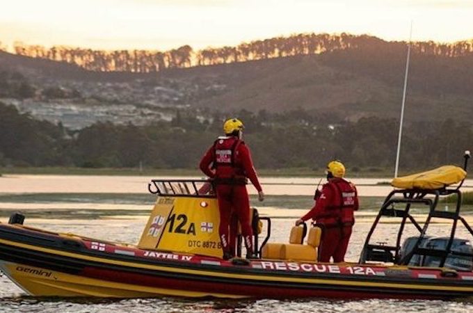German couple and toddler rescued from gorge by NSRI