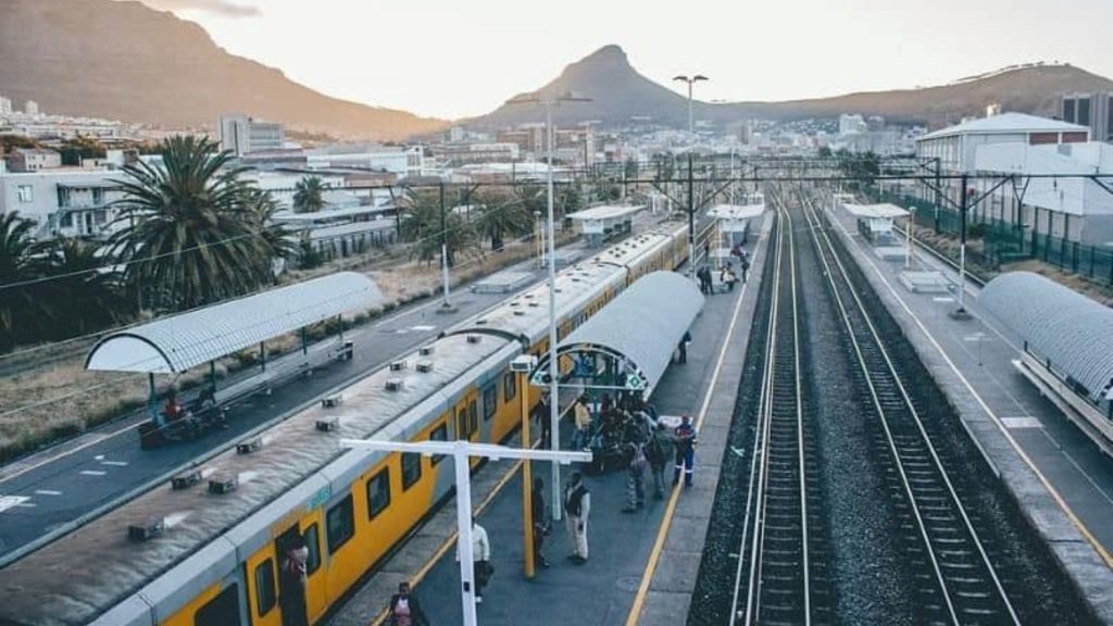 Presidency says Cape Town mayor is ‘politicking‘ on rail devolution issue
