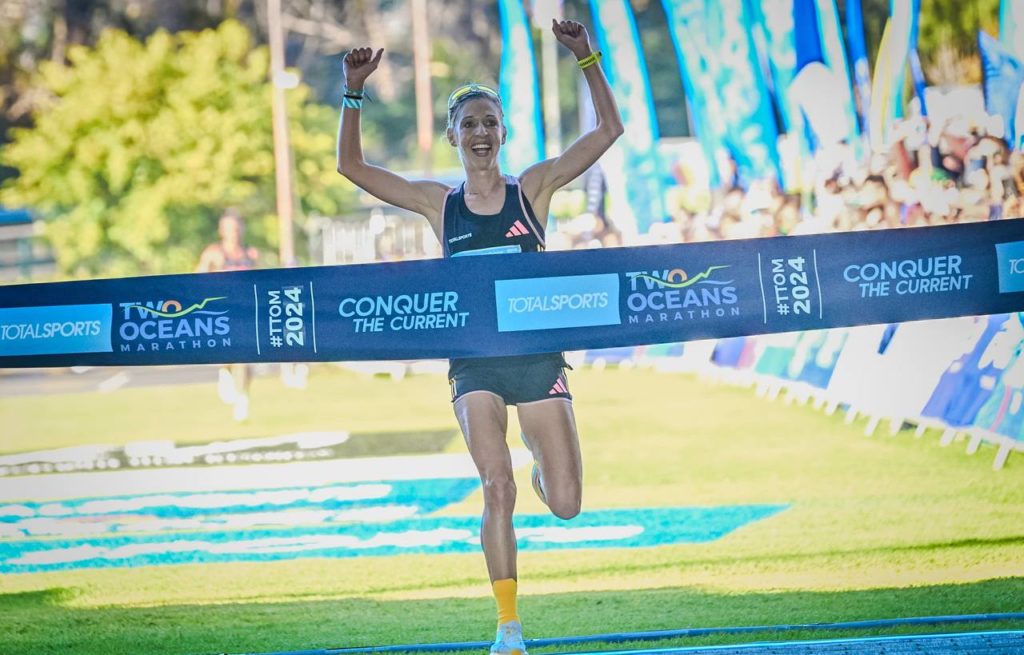 Gerda Steyn clinches historic fifth victory in Two Oceans Marathon while Onalenna Khonkhobe wins his first