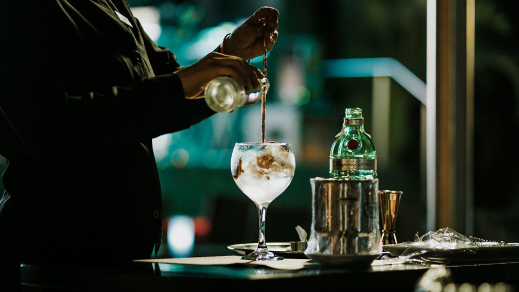 Capetonians break Guinness World Record for largest gin-tasting event