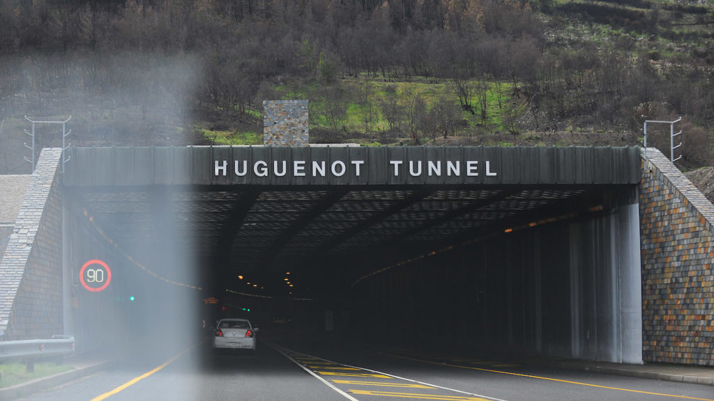 Huguenot Tunnel reopens after serious vehicle collision