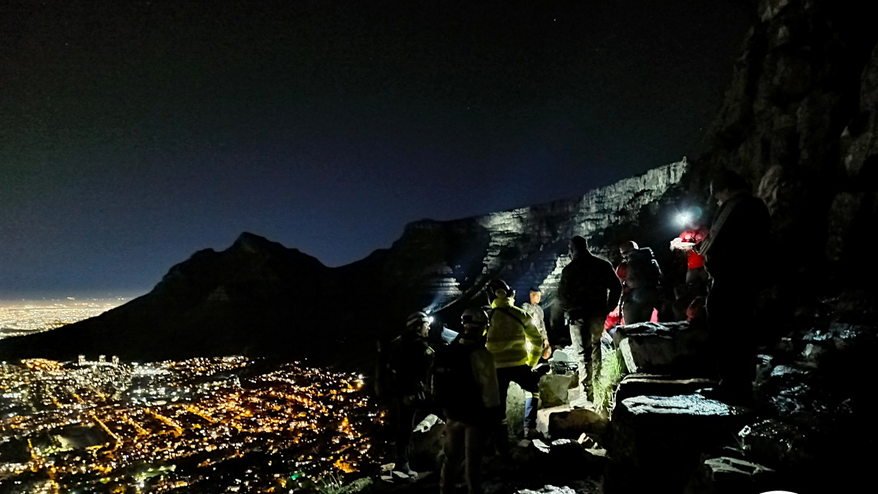 Hikers band together to rescue injured tourist on Lion’s Head trail