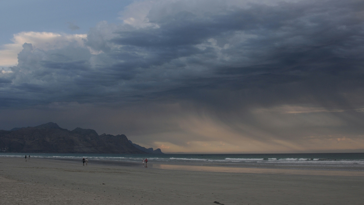 Clouds, thunder tease the Cape – Wednesday weather forecast