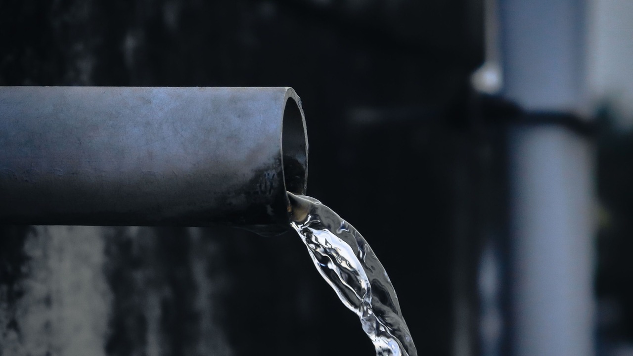 Cape Town households urged to cut water use as dam levels remain below target